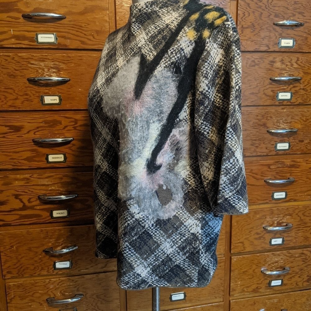 Anthropologie Troubadour 3/4 sleeve Sweatshirt